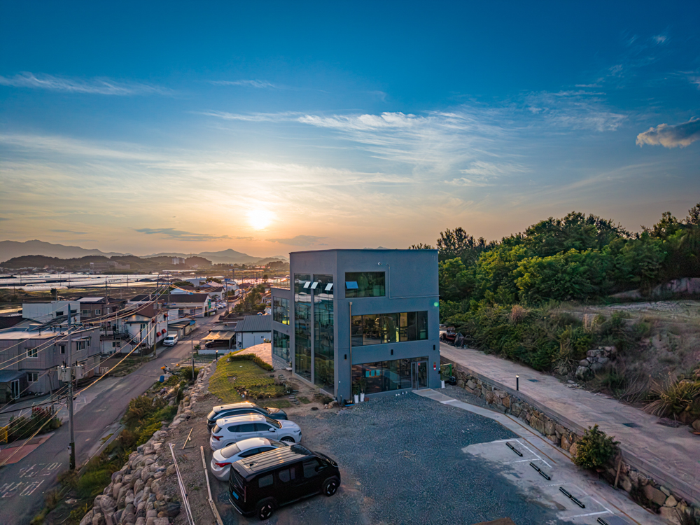 DJI_20260525185650_0005_D 공간사진 촬영 — 그래퍼.s